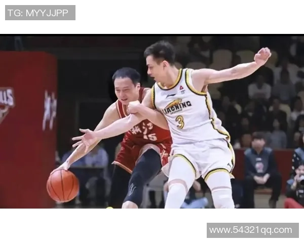 10月28日CBA精彩对决广东队与新疆队比赛录像回顾与分析