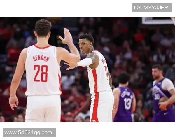 火箭队与奇才队激战正酣球迷期待精彩瞬间与胜负悬念